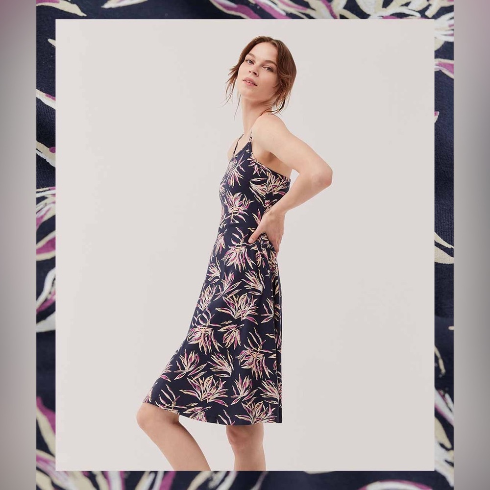 Pact Fit & Flare Shorty Midi Organic Cotton Dress in Navy Cream Palm Leaf - XL - Picture 16 of 16